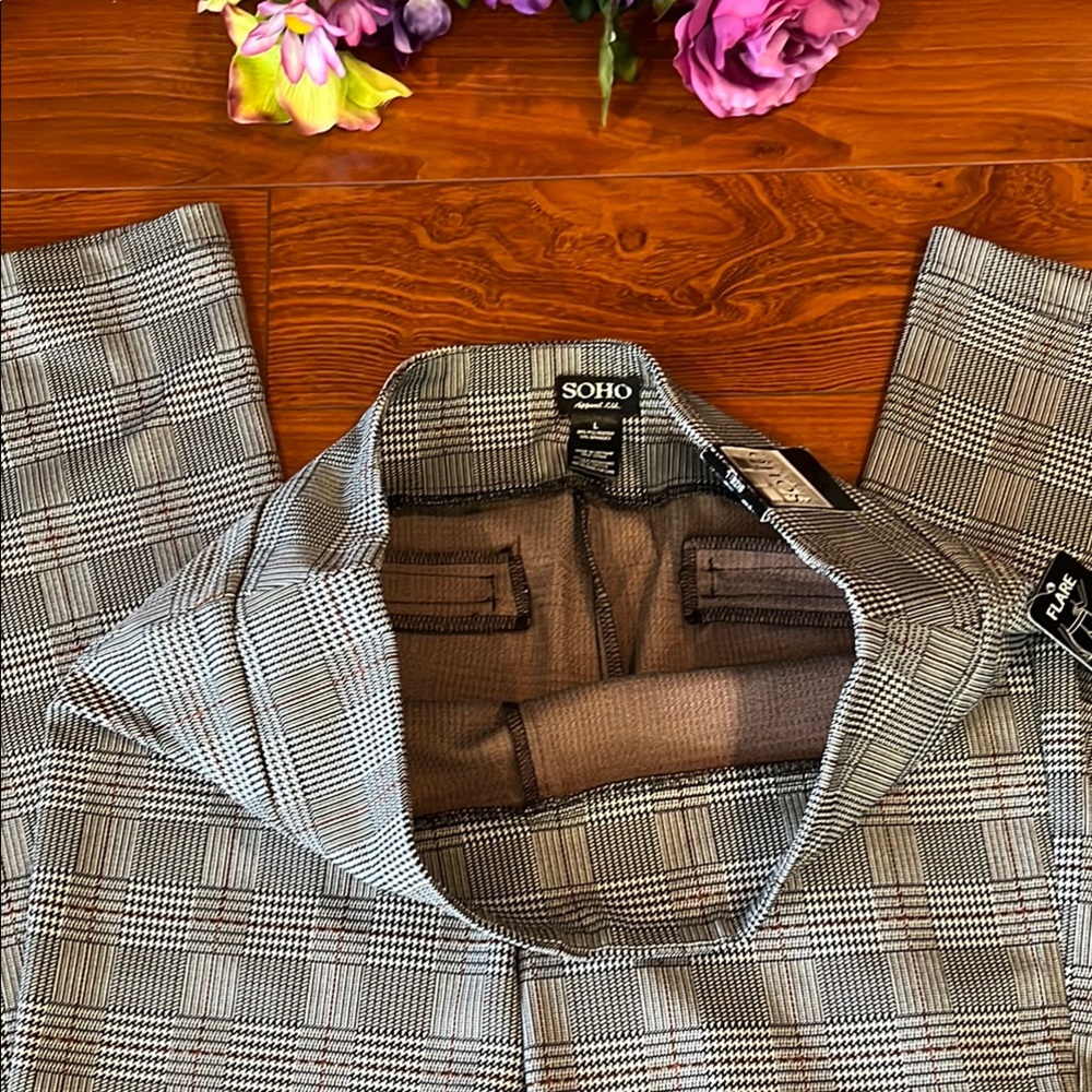 Soho Apparel Gray Boot Cut Flare Checkered Design Pants Size Large - Picture 4 of 9